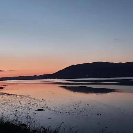 بيت للعطل Village - *