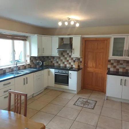 Village - * Carlingford