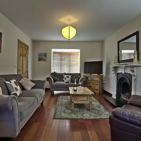 بيت للعطل Village -